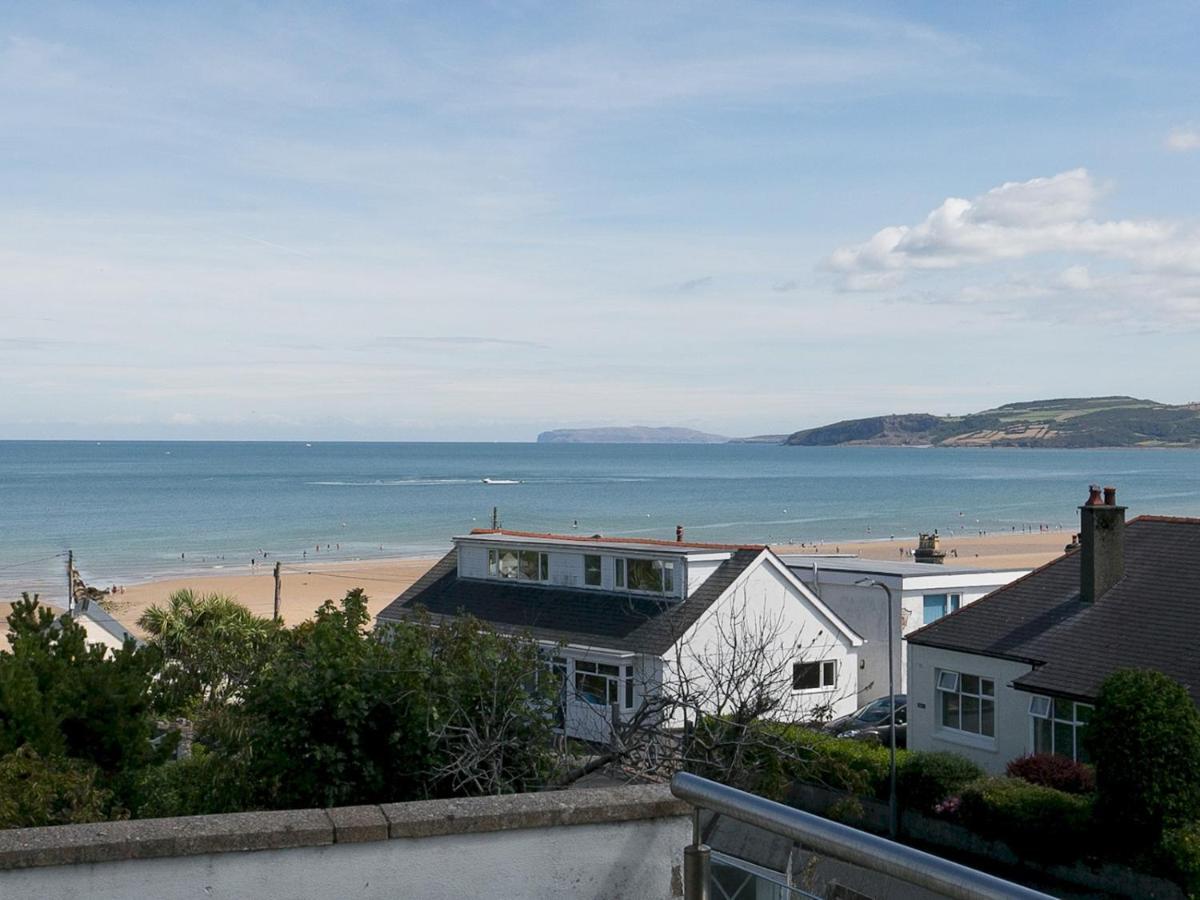 Pass The Keys 2 Bed Sea View Apartment With Balcony Parking Benllech Kültér fotó